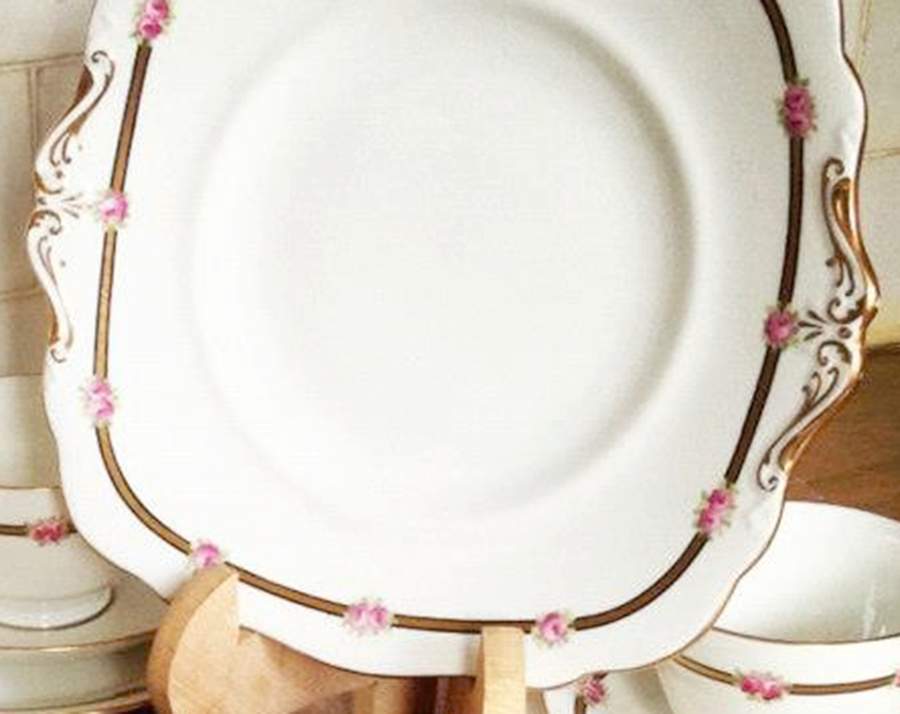 PAR217 Square Handled Cake Plate by Paragon-1