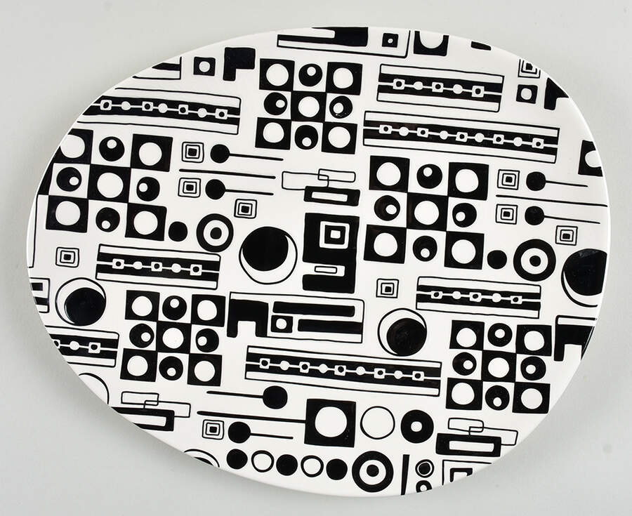 Traffix 12" Oval Serving Platter by Pier 1-1