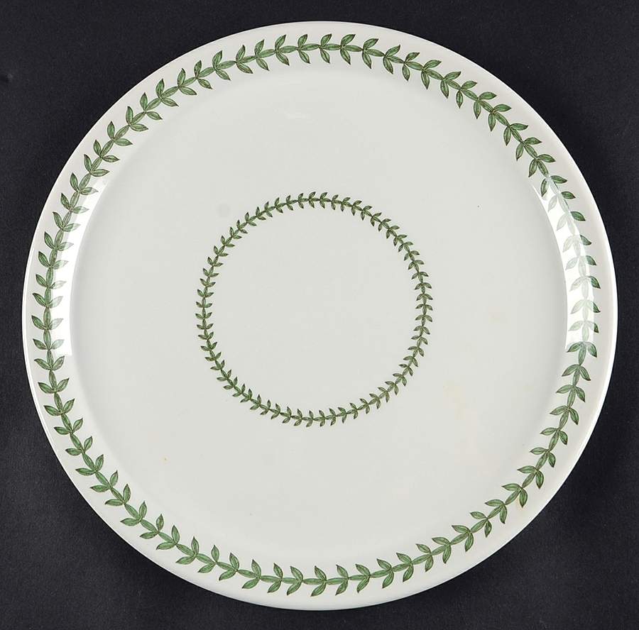 Botanic Garden Laurel Leaf 10" Round Buffet Plate by Portmeirion-1