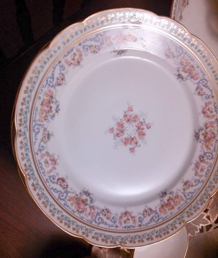 POY802 Dinner Plate by Jean Pouyat-1