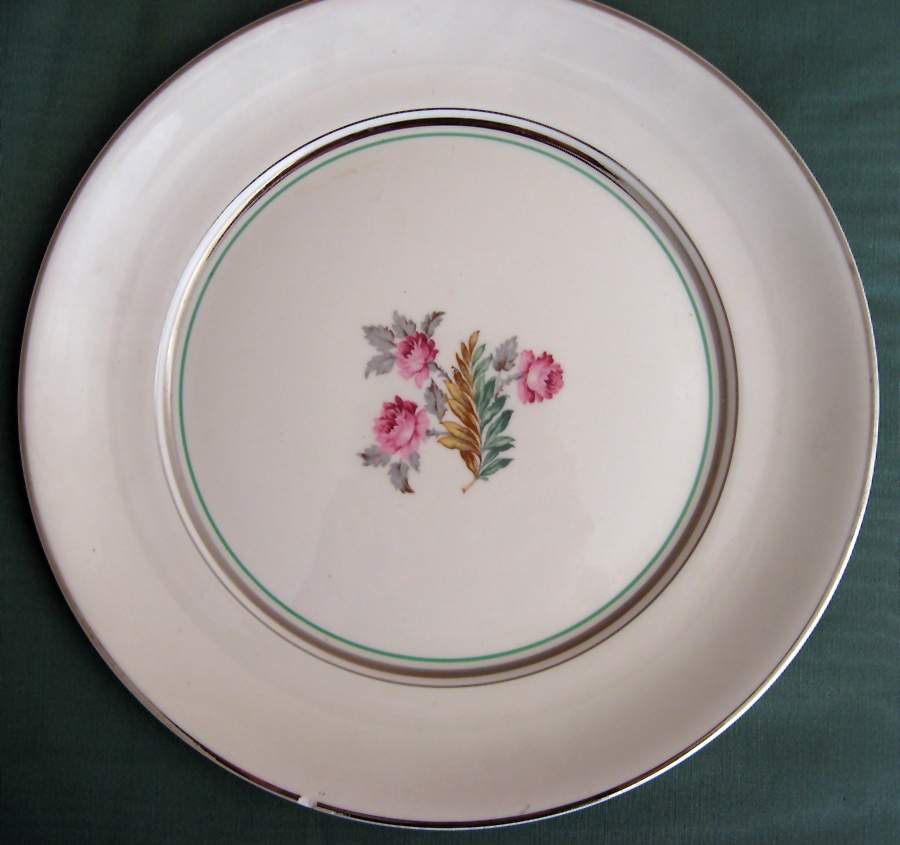 POP323 Dinner Plate by Pope Gosser-1