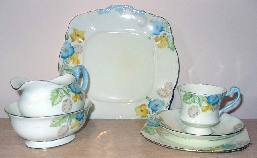 G2801 Square Handled Cake Plate by Paragon-1