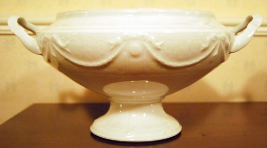 PLG19 Tureen No Lid by Porcelaine Lafarge-1