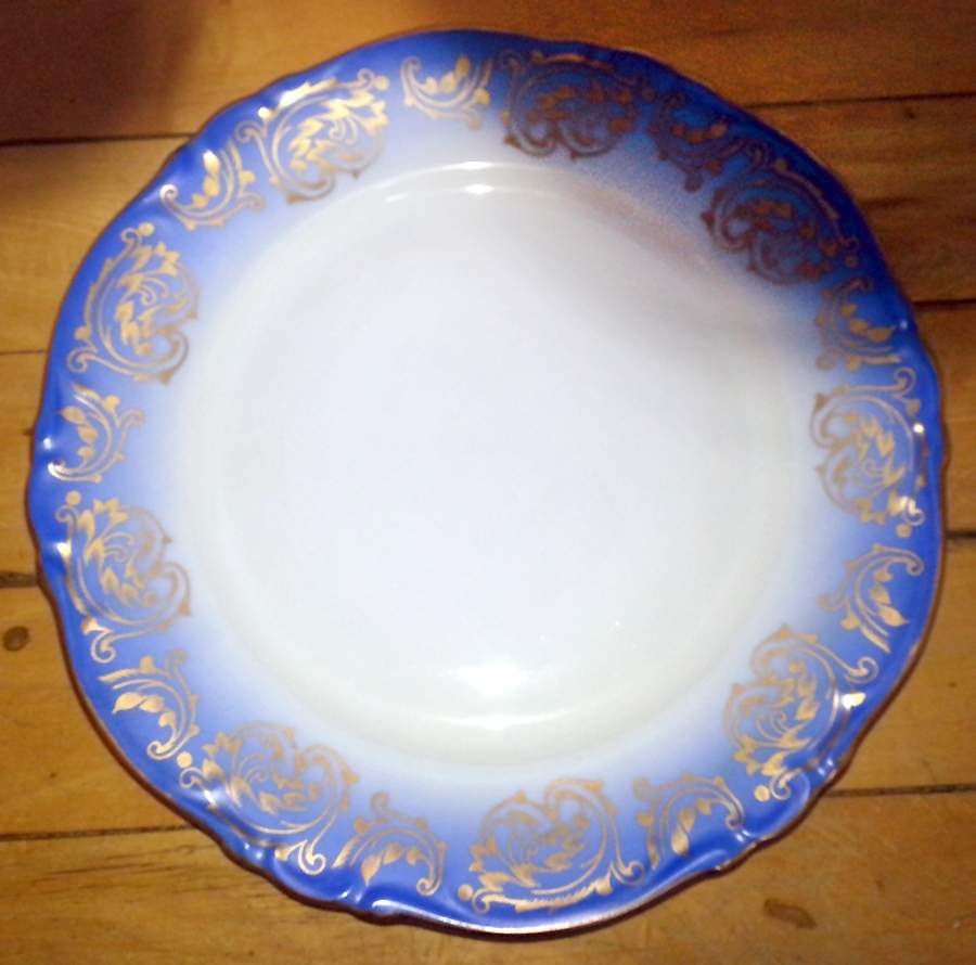 PBU18 Dinner Plate by Parbus-1