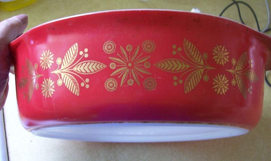 Golden Poinsettia 2.5 Quart Oval Covered Casserole No Lid by Pyrex-1