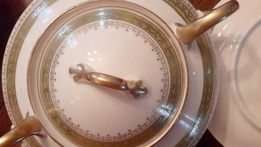 POP335 Sugar Bowl & Lid by Pope Gosser-1