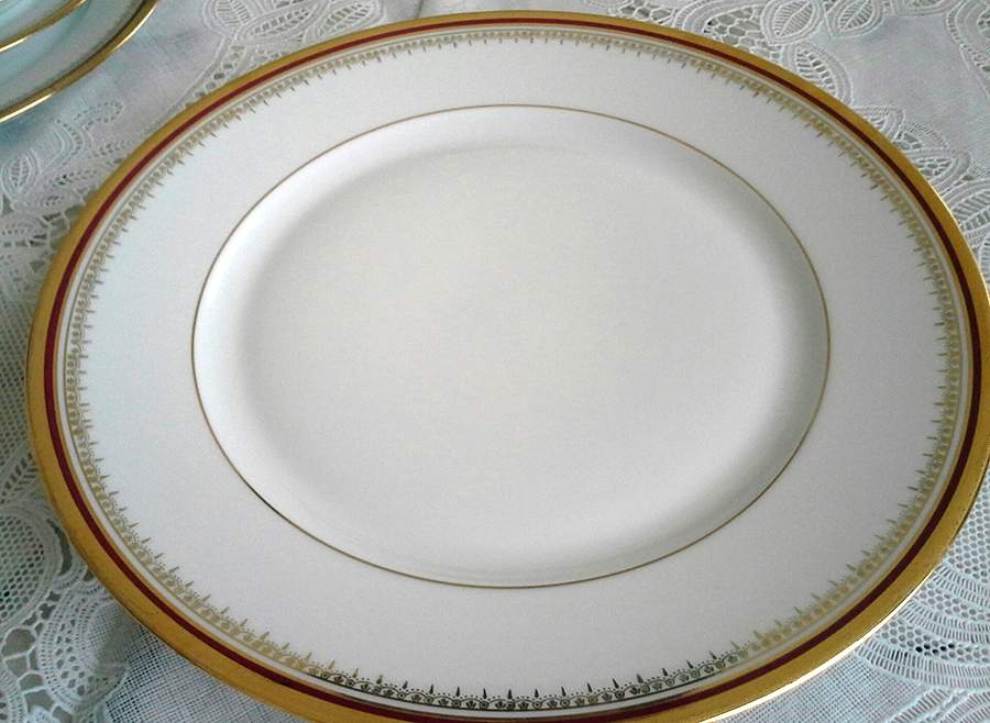 PDT13 Dinner Plate by Porcelaine d'Art-1