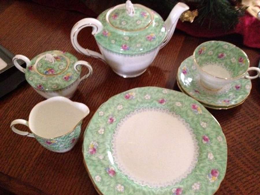 Evangeline Dinner Plate by Paragon-1