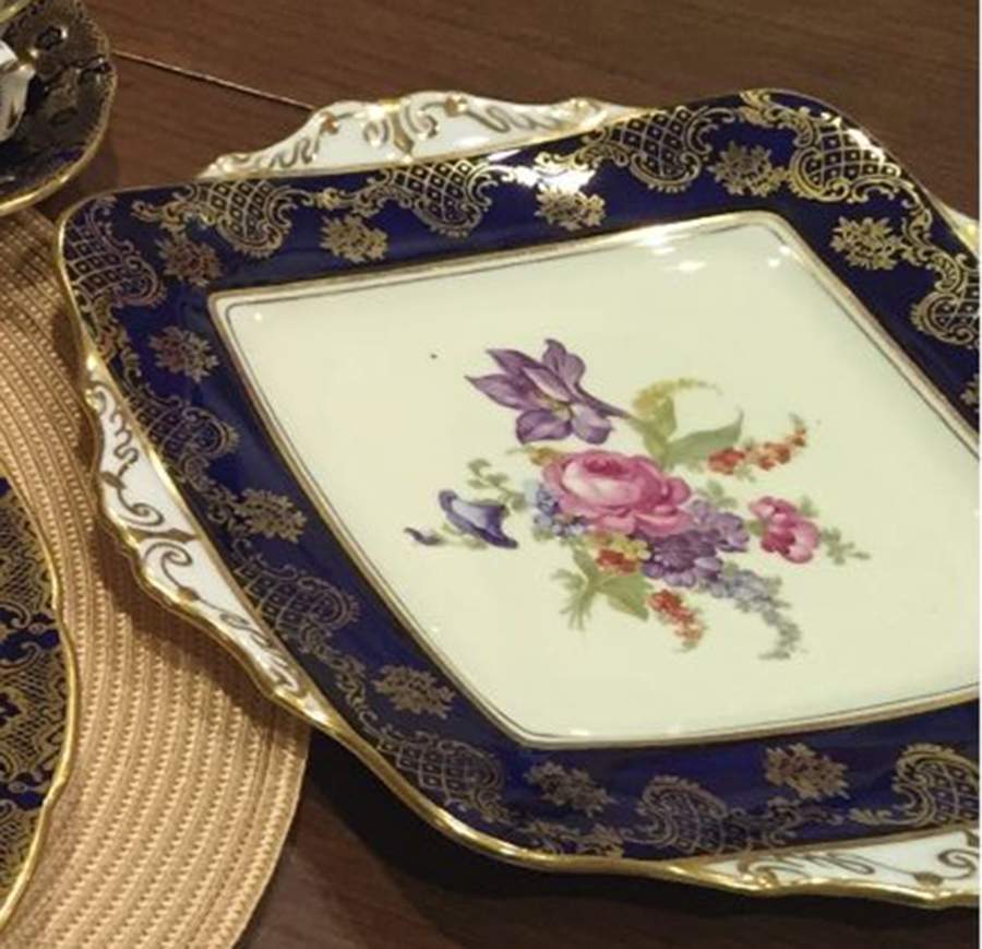 PAR231 Square Handled Cake Plate by Paragon-1