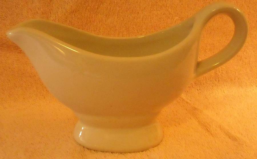 Simply White Gravy Boat by Philippe Richard-1