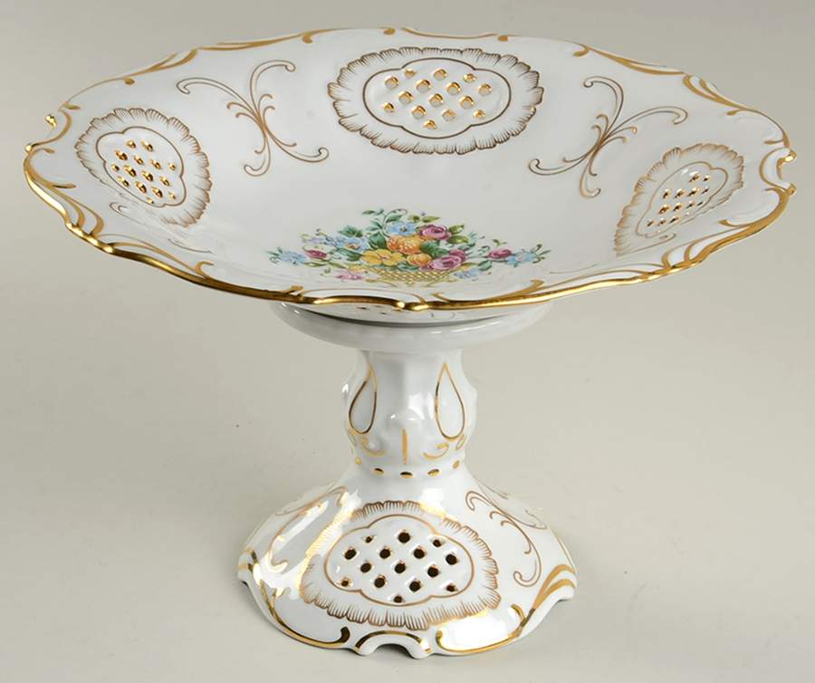 25111 7" Diameter Pedestal Cake Stand by Pirkenhammer-1
