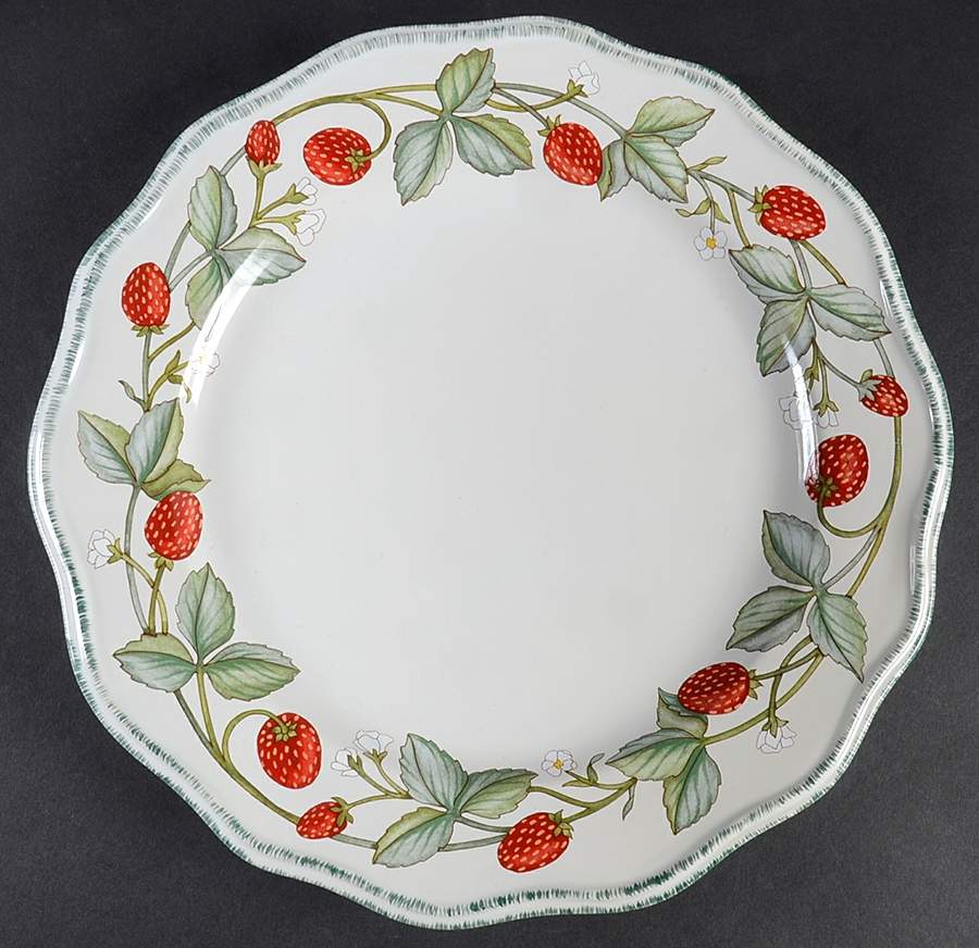 Strawberry Vine Dinner Plate by Pfaltzgraff-1