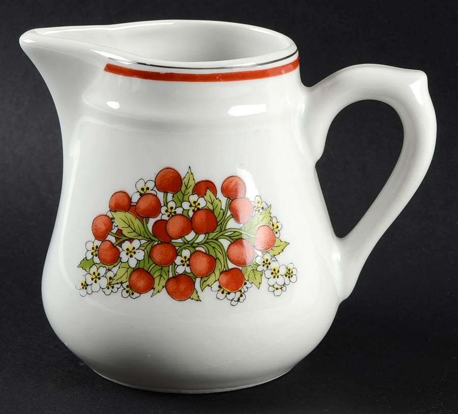 PDA9 Creamer by Porcelaine d'Auteuil-1