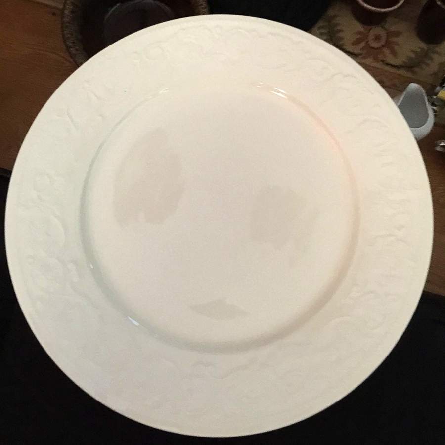 Laurel White (Traditions, Smooth) Dinner Plate by Pfaltzgraff-1