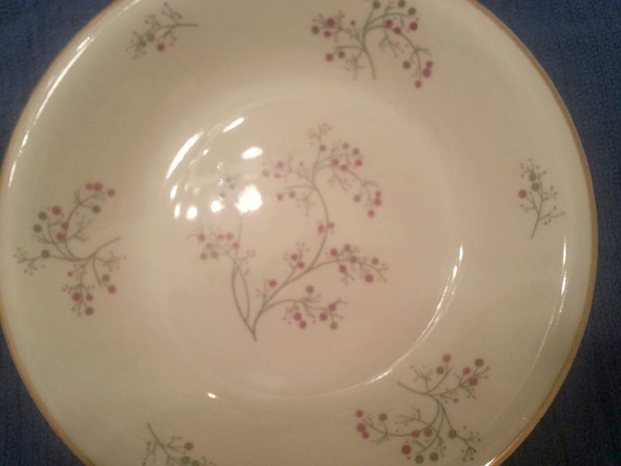 Coronacion Dinner Plate by Porcelana  A-1