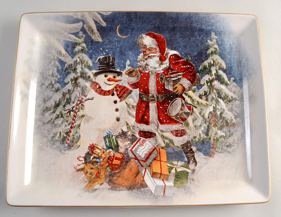 Nostalgic Santa (Nostalgic Christmas) 16" Rectangular Serving Platter by Pottery Barn China-1