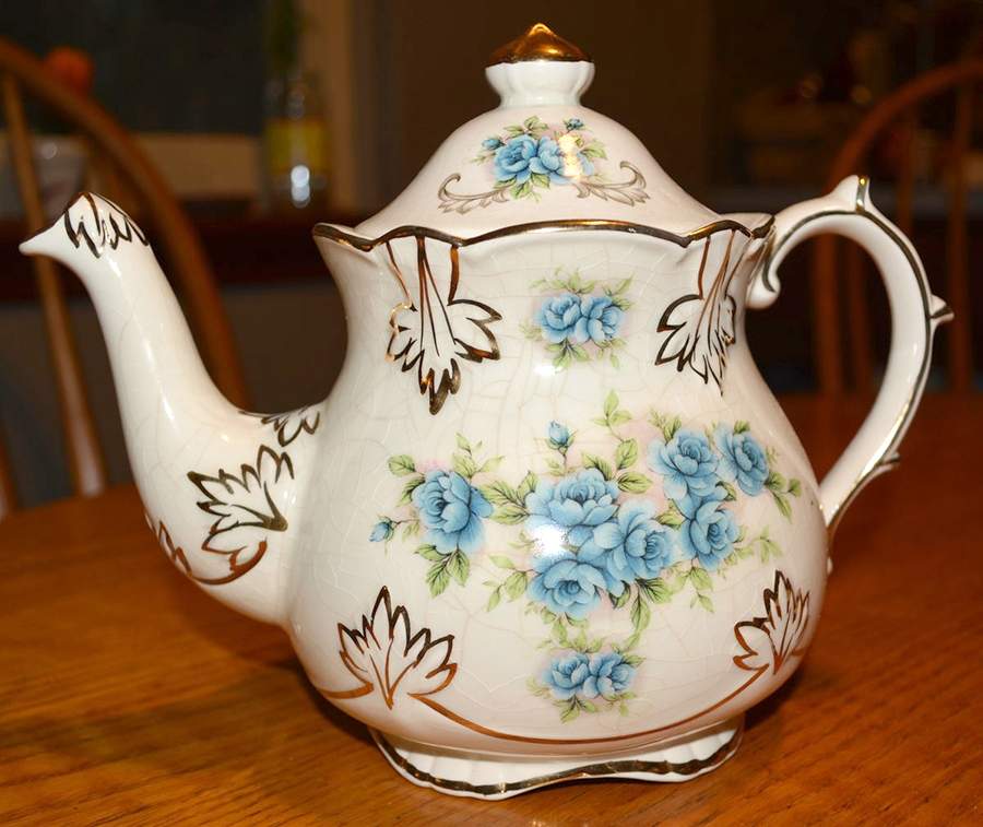 3963 Teapot & Lid by Price Kensington-1