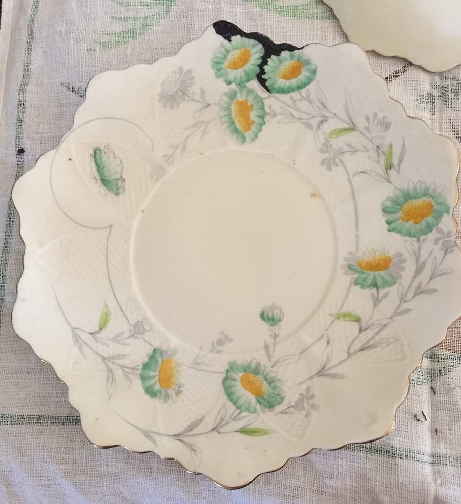 G1404 Saucer by Paragon-1