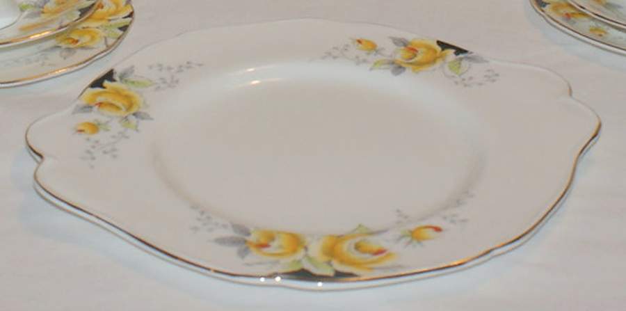 X2714 Handled Cake Plate by Paragon-1