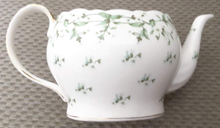 Green Vine Teapot No Lid by Peppertree Imports-1