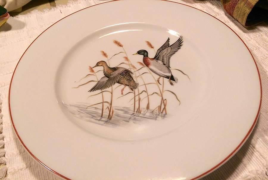 PDP33 Dinner Plate by Porcelaine De Paris-1