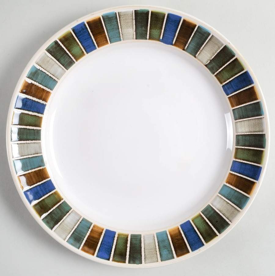 Maya Dinner Plate by Pfaltzgraff-1