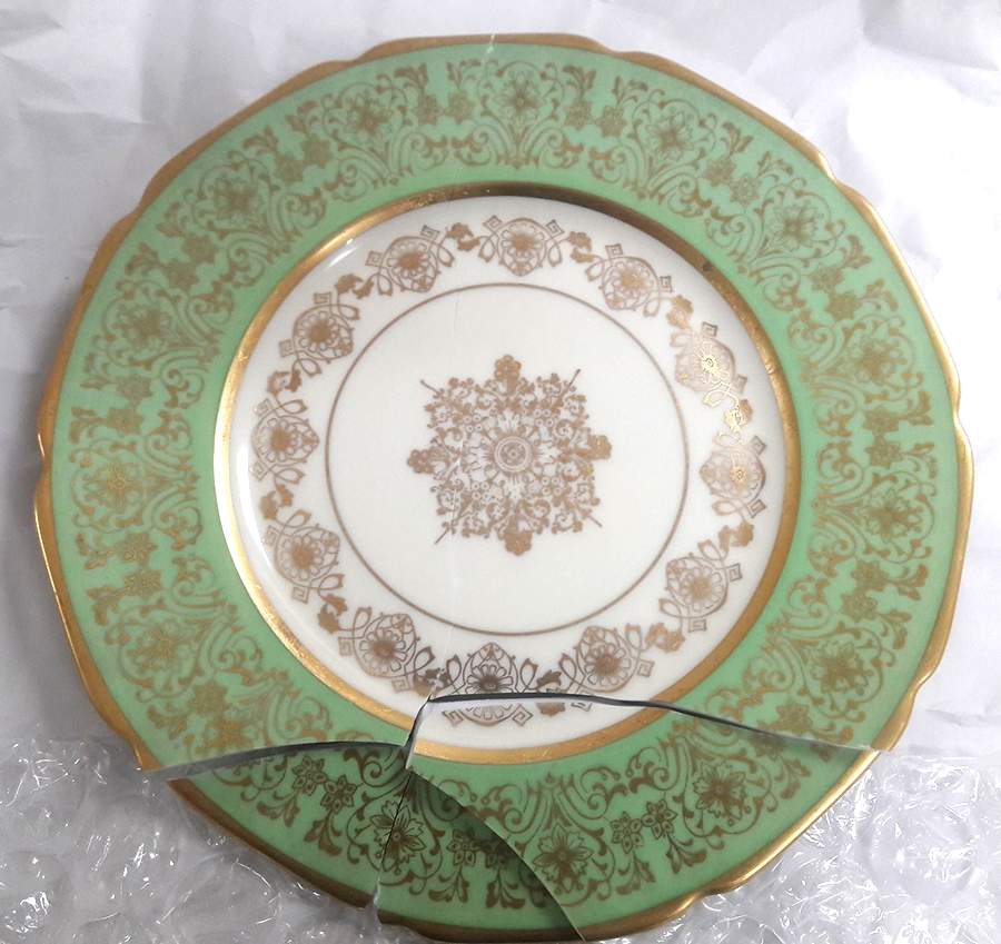 P103-11 Dinner Plate by Pickard-1