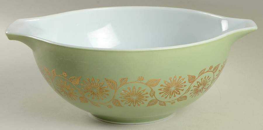 Medallion 10" Cinderella Mixing Bowl by Pyrex-1