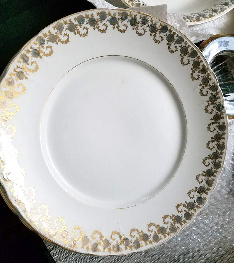 POP356 Dinner Plate by Pope Gosser-1