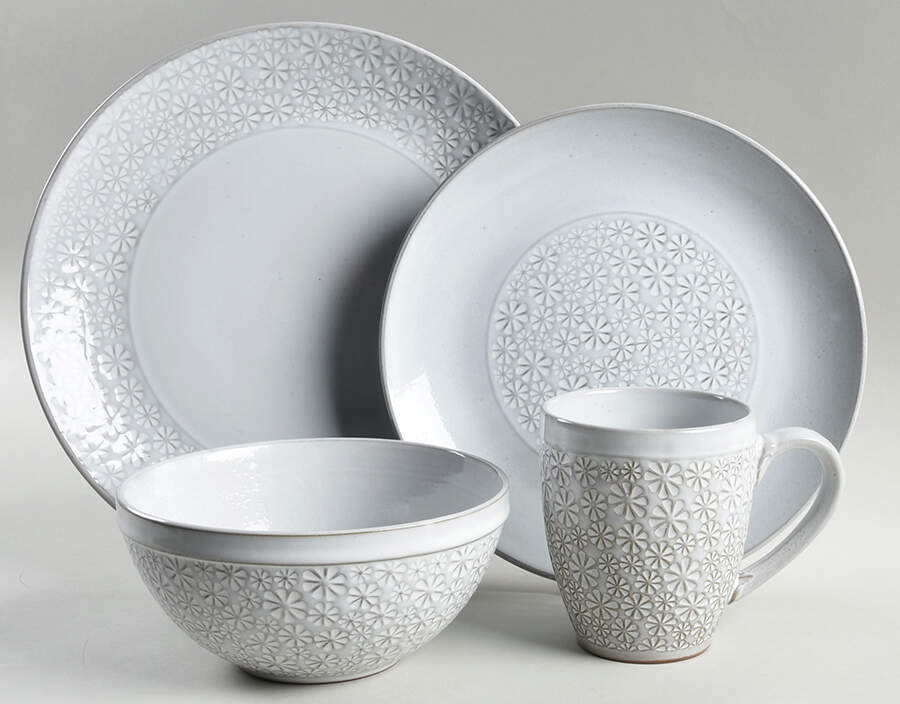 Blossom White 4 Piece Place Setting by Pfaltzgraff-1