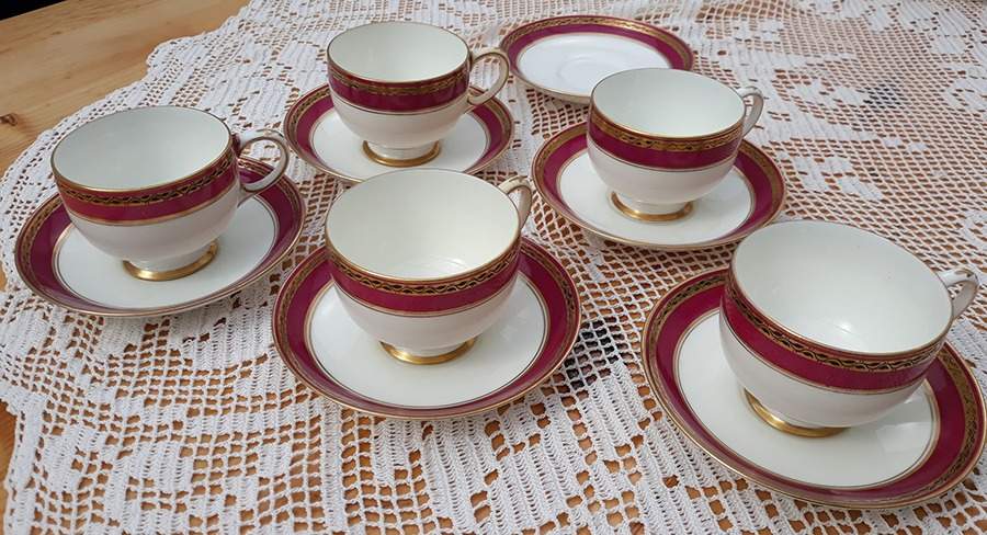 Dinan Footed Cup & Saucer Set by Paragon-1