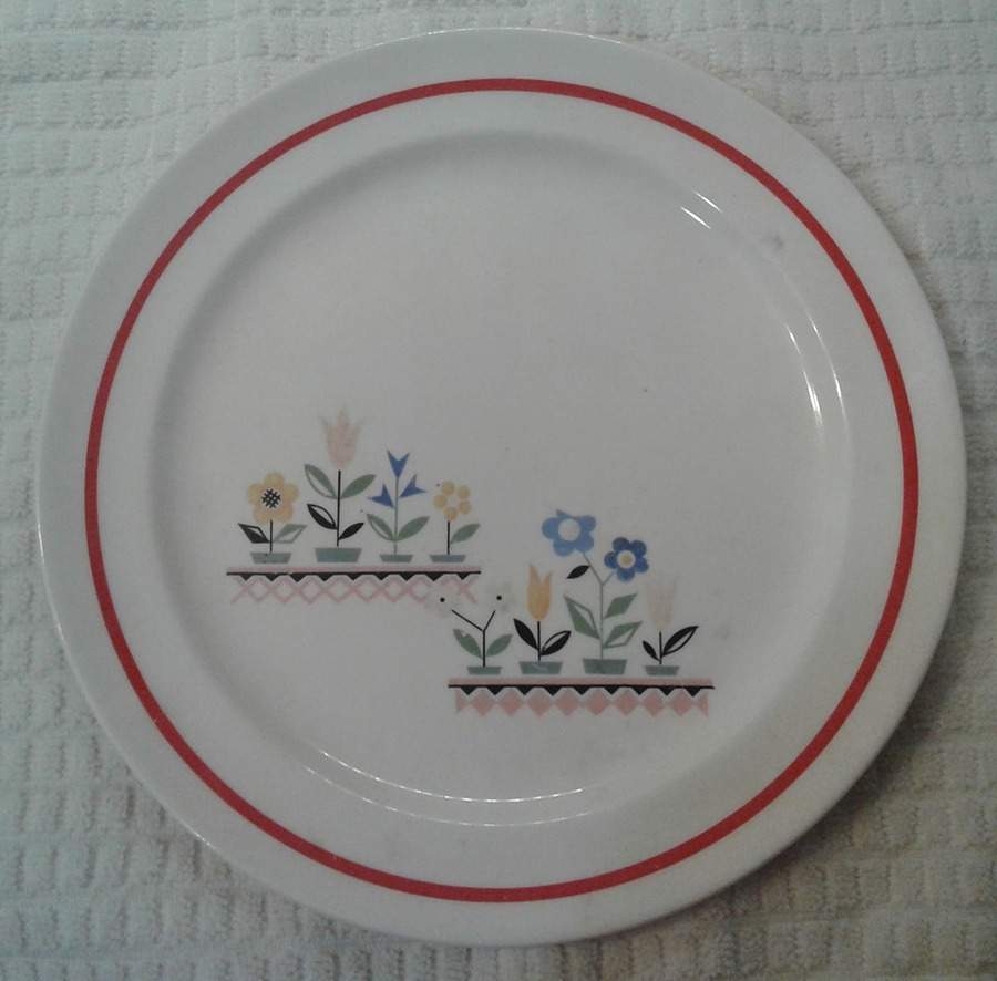 PCP328 Luncheon Plate by Paden City-1