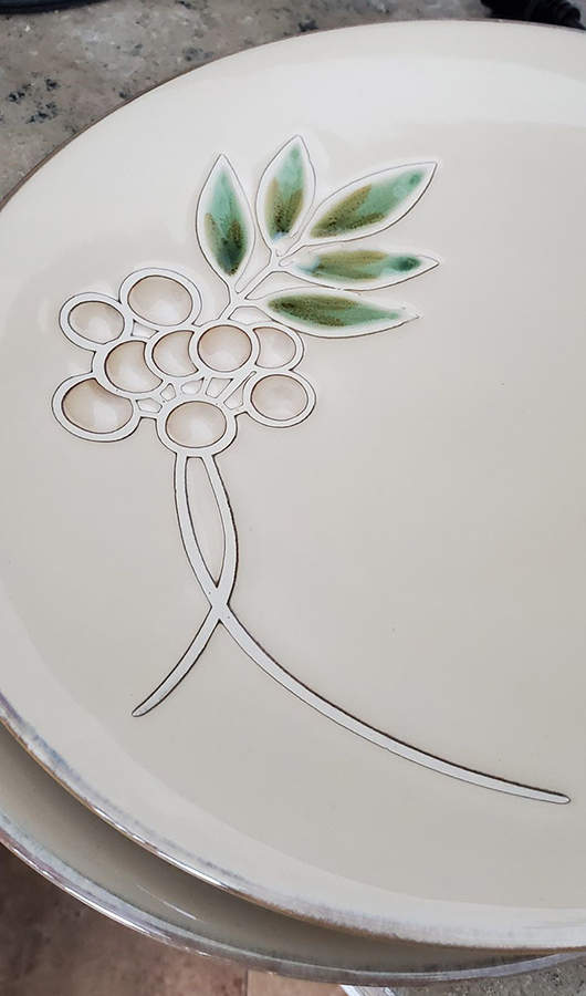 Vinefera Dinner Plate by Pfaltzgraff-1
