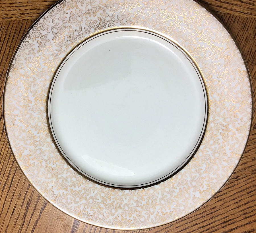 PAL23 Dinner Plate by Palissy-1
