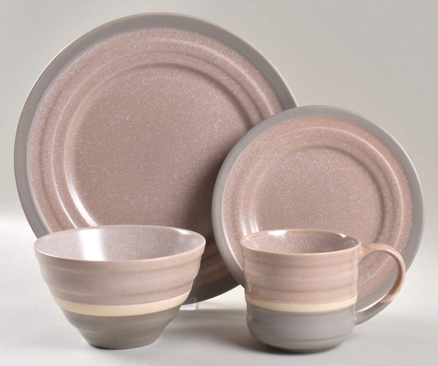 Adina Cream 4 Piece Place Setting by Pfaltzgraff-1
