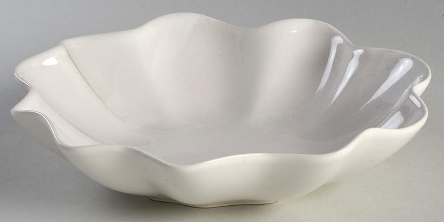 Floret Creamy White 9" Individual Pasta Bowl by Portmeirion-1
