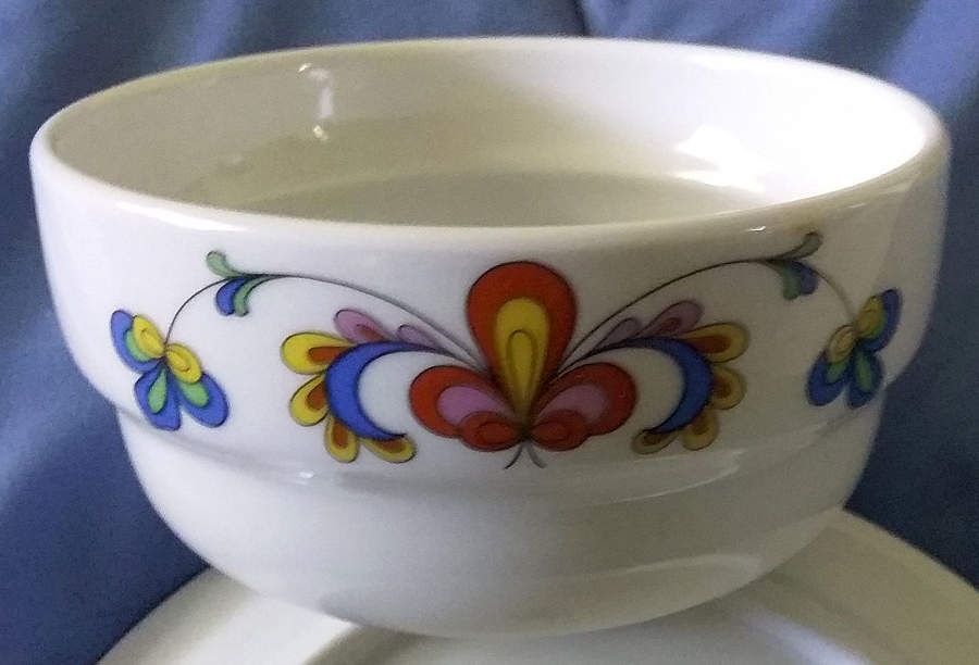 Farmer's Rose Scalloped, No Trim Fruit/Dessert (Sauce) Bowl by Porsgrund-1