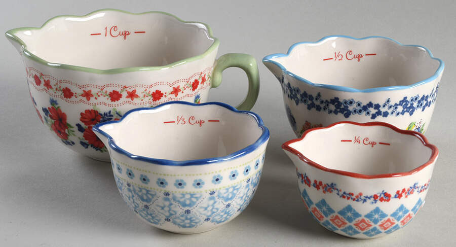 Classic Charm Measuring Cup Set (1 Cup,1/2 Cup,1/3 Cup,1/4 Cup) by Pioneer Woman-1