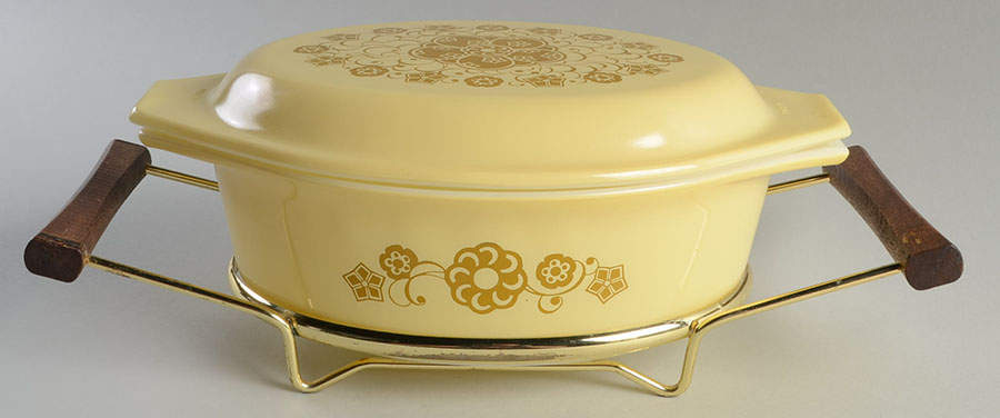 PYR51 1.5 Quart Oval Covered Casserole & Metal Stand by Pyrex-1