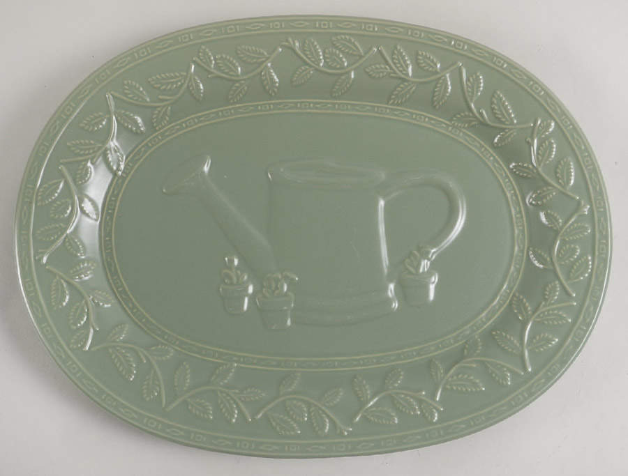 Naturewood Embossed Green 14" Oval Serving Platter by Pfaltzgraff-1