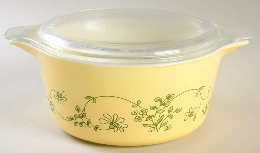 Shenandoah 1.5 Qt Round Covered Casserole by Pyrex-1