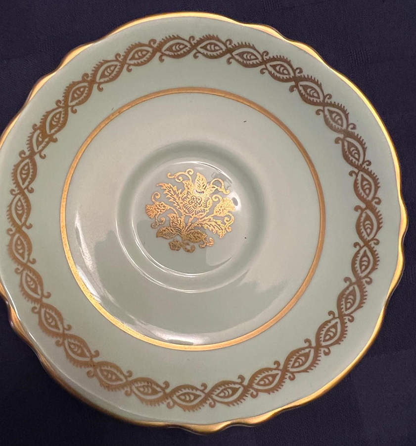 A1095-8 Saucer by Paragon-1