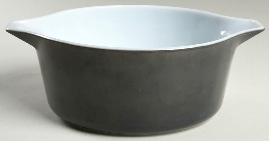 Pueblo 2.5 Qt Round Casserole No Lid by Pyrex-1