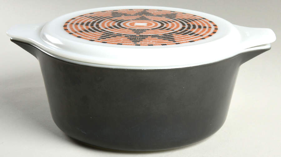 Pueblo 2.5 Qt Round Covered Casserole by Pyrex-1