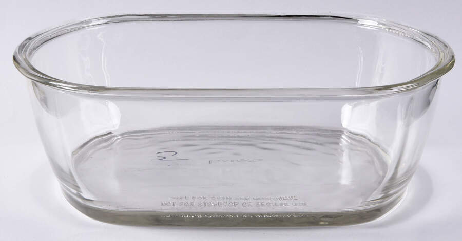 Storage Deluxe 3 Quart Square Dish No Vented Lid by Pyrex-1