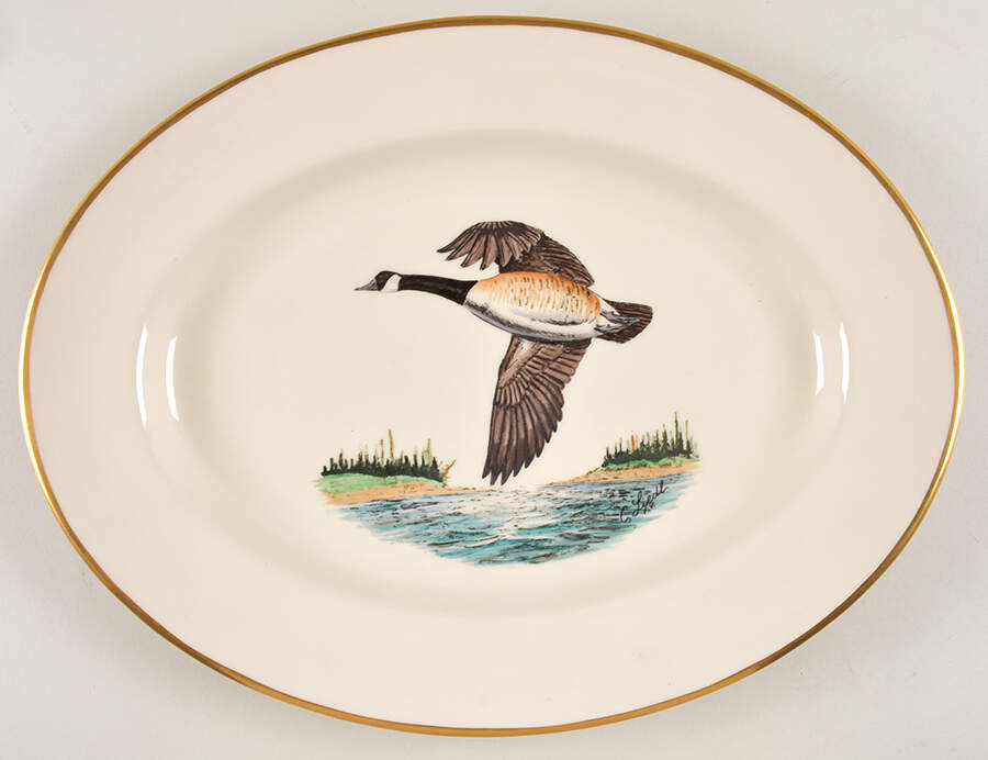 PIC205 15" Oval Serving Platter by Pickard-1