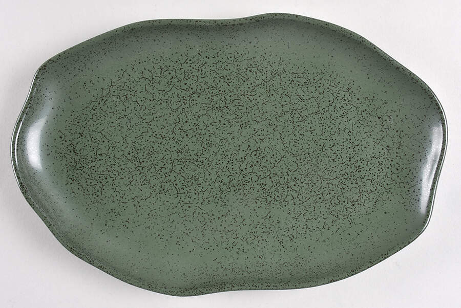 Greenery 11" Oval Serving Platter by Porto Brasil-1