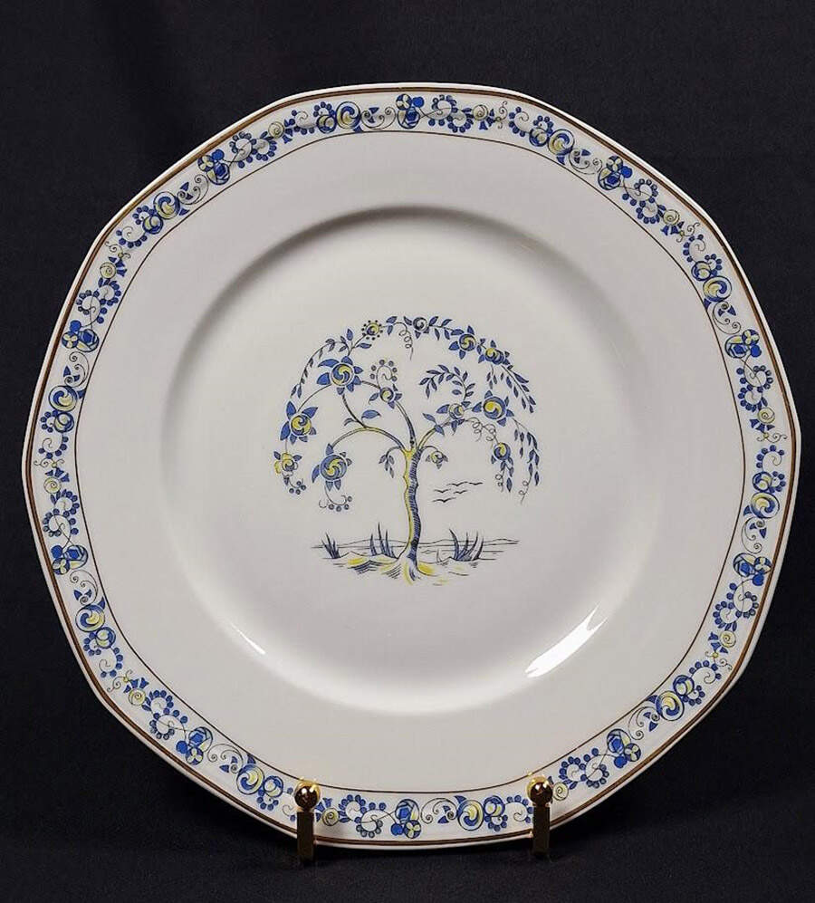 POX9 Dinner Plate by Porcelaine Limoges-1