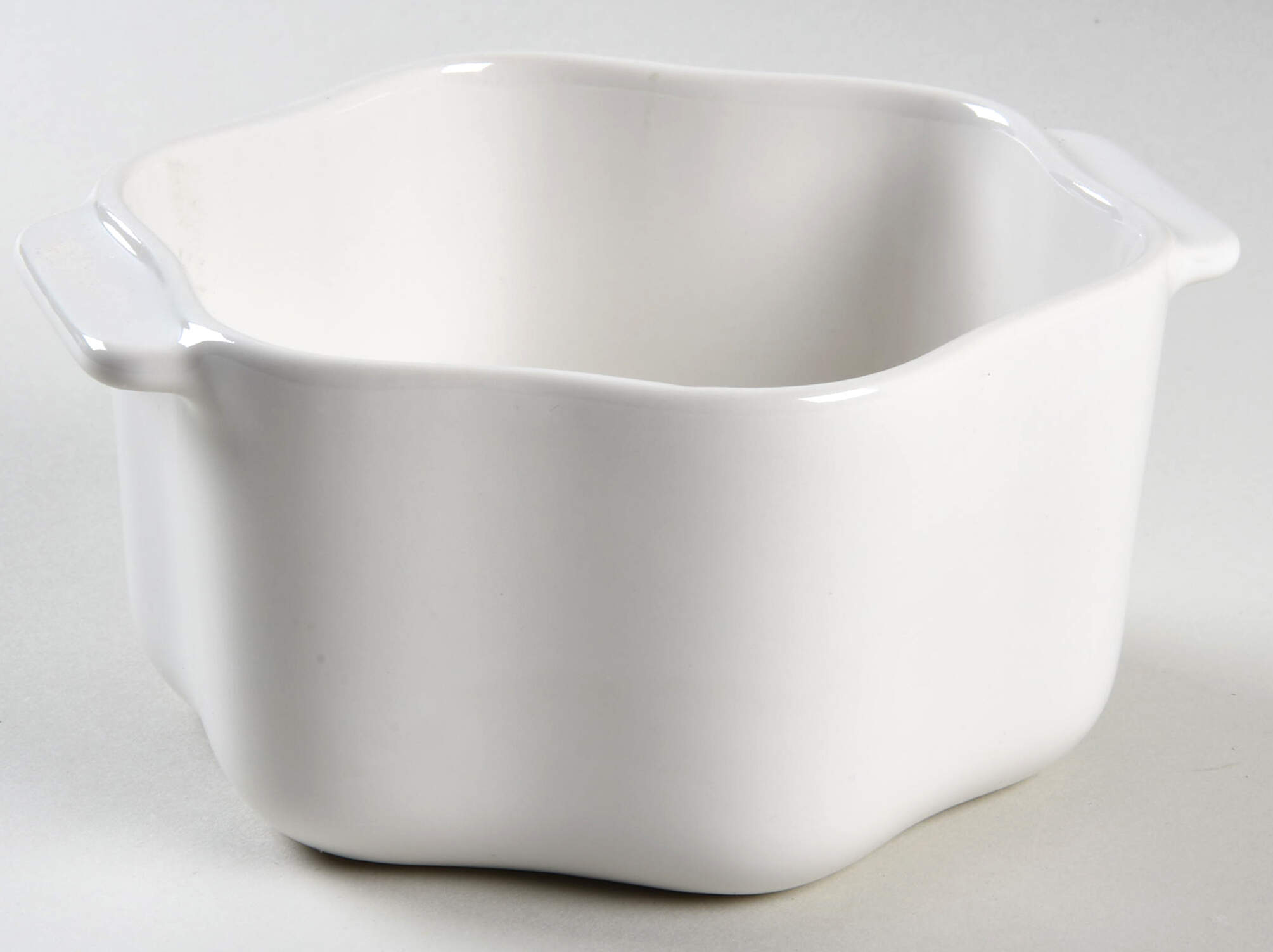 Vintage Lace 12 Oz Mini Snowflake Cocotte No Lid by Pioneer Woman-1