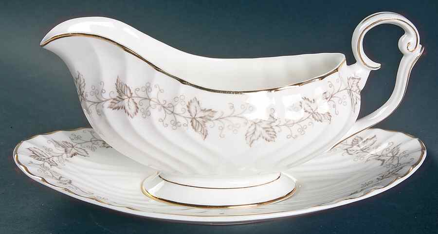 Ailsa Gravy Boat & Underplate by Queen Anne (England)-1